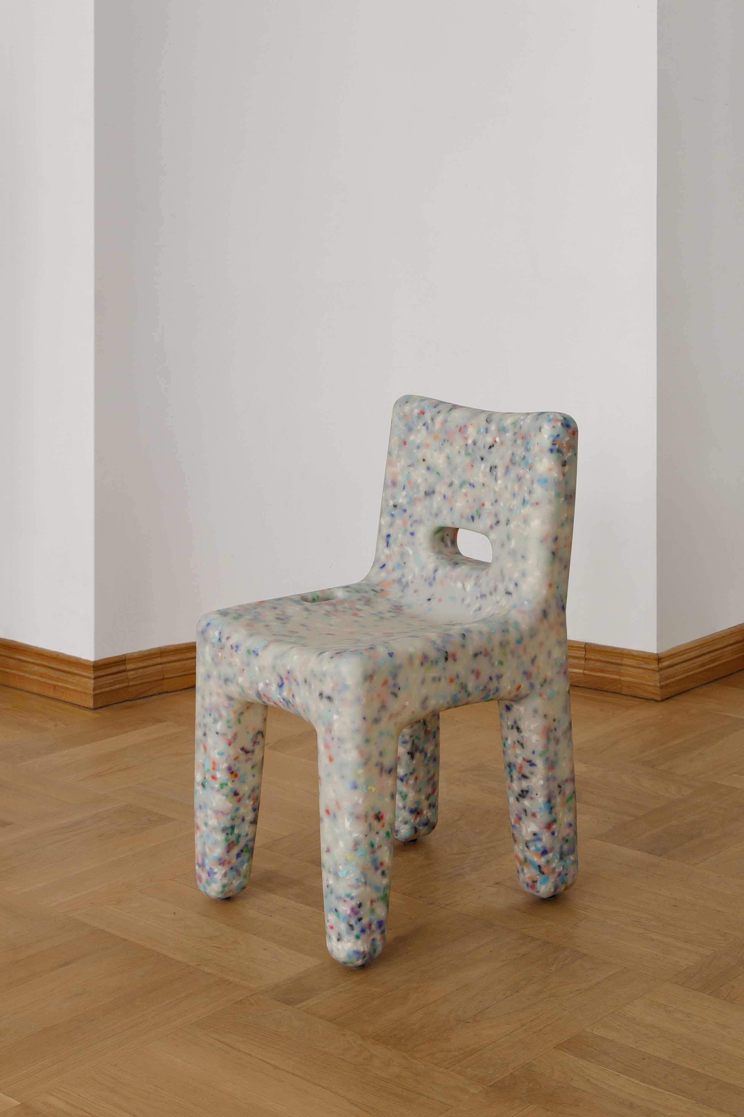 Temps Chair 1 / Молочный тон